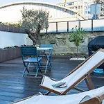 Intimate Apartment Downtown With Terrace - D
